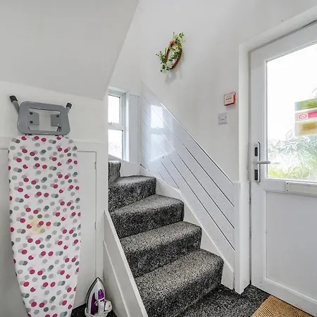 Ra1gh- Cosy, Free Parking & Fast Wi-fi Leeds (West Yorkshire)