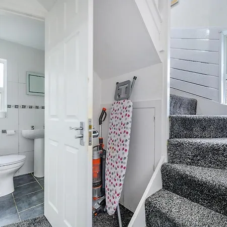 Apartment Ra1gh- Cosy, Free Parking & Fast Wi-fi Leeds (West Yorkshire)