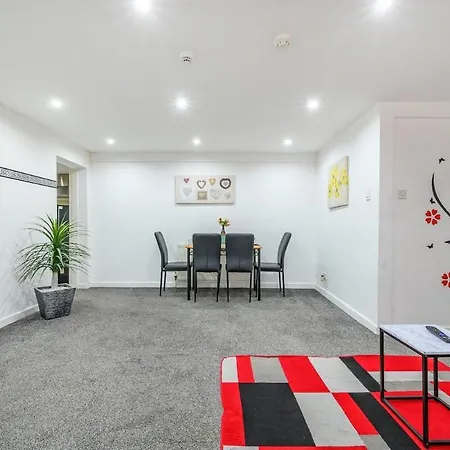Ra1gh- Cosy, Free Parking & Fast Wi-fi Leeds (West Yorkshire)